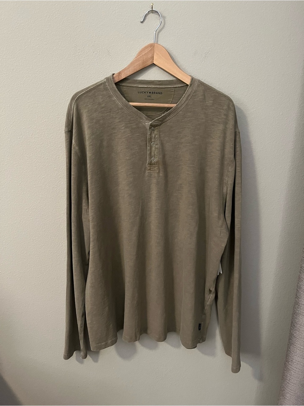 Lucky Brand Men's Crewneck Pull-On Henley Shirt in Olive Green β’ Size XXL β’ NWT - Picture 2 of 7